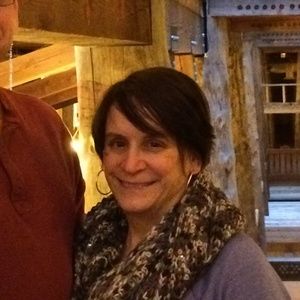 Meet your Posher, Carrie